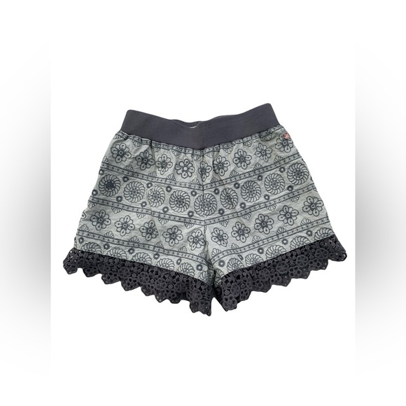Matilda Jane Other - Matilda Jane Size 12 Tried & True Lace Trim Shorts